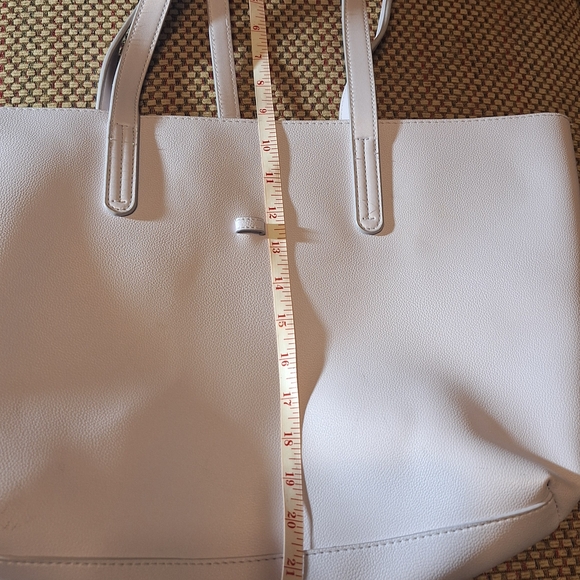 Wipable Basic Cream Fashion Tote Bag - Picture 9 of 10
